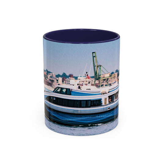 Taza de cerámica de dos tonos de 11 oz, impresa con una imagen elegante de alta resolución de un barco en el río Hudson, Nueva York.