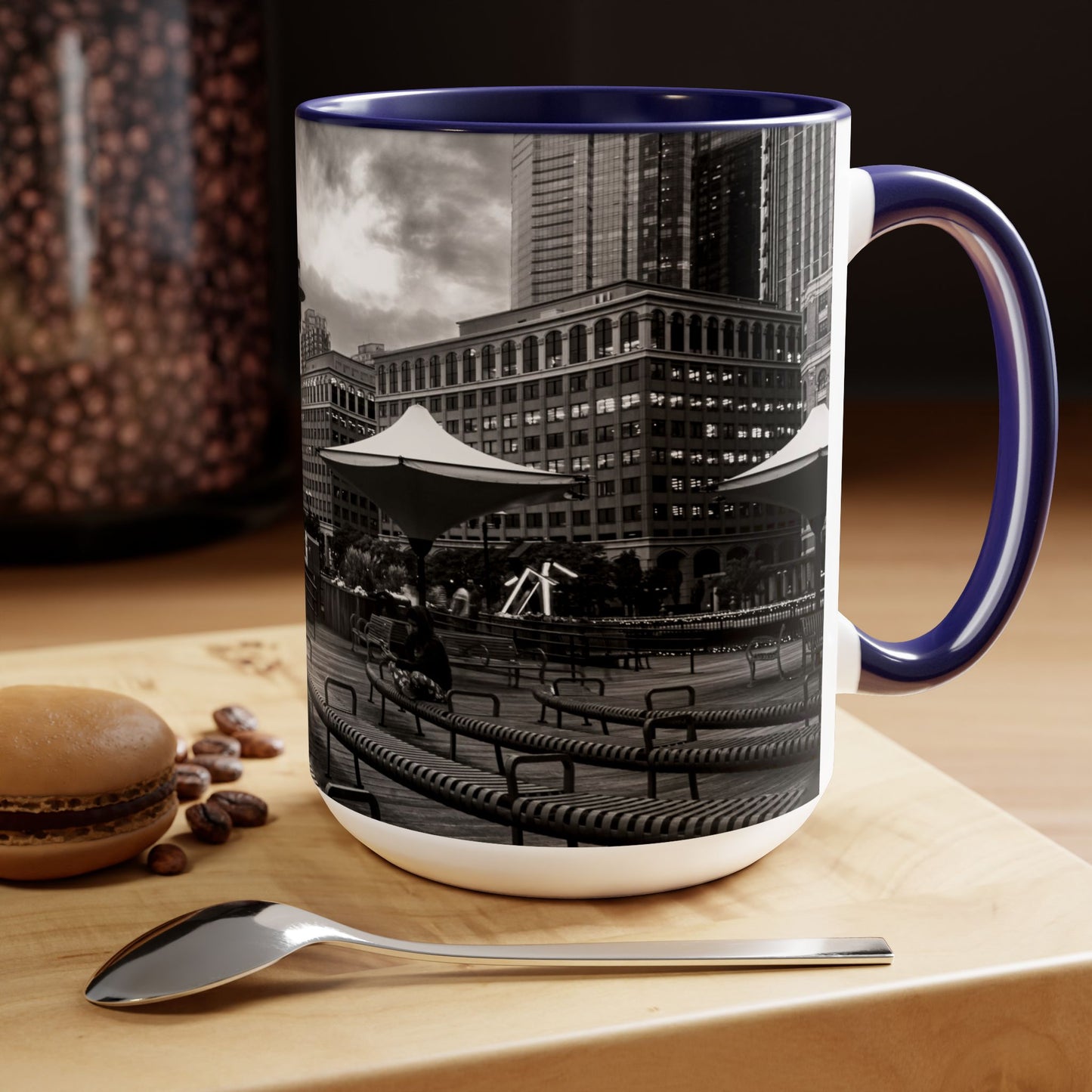 Two Tone 15oz Ceramic, Coffe Mug, Printed with a High-Res Beautifull Urban Landscape.