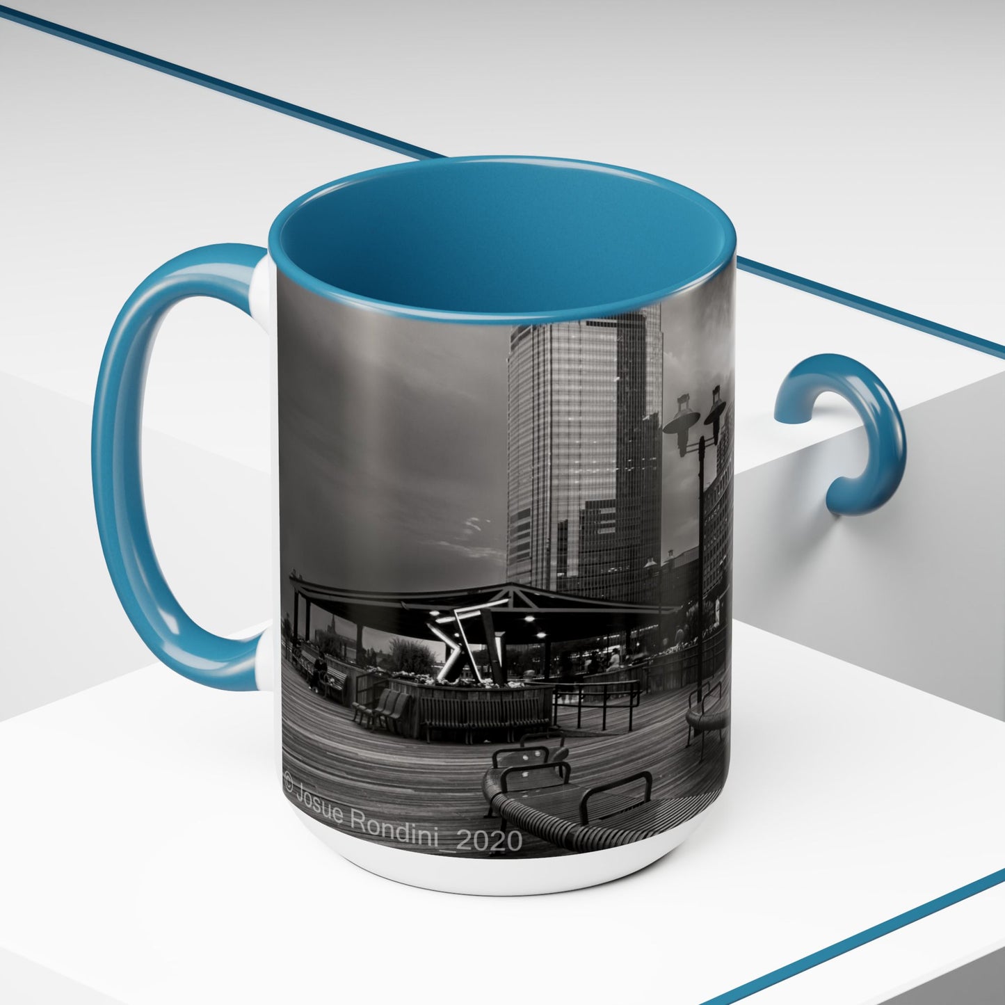 Two Tone 15oz Ceramic, Coffe Mug, Printed with a High-Res Beautifull Urban Landscape.