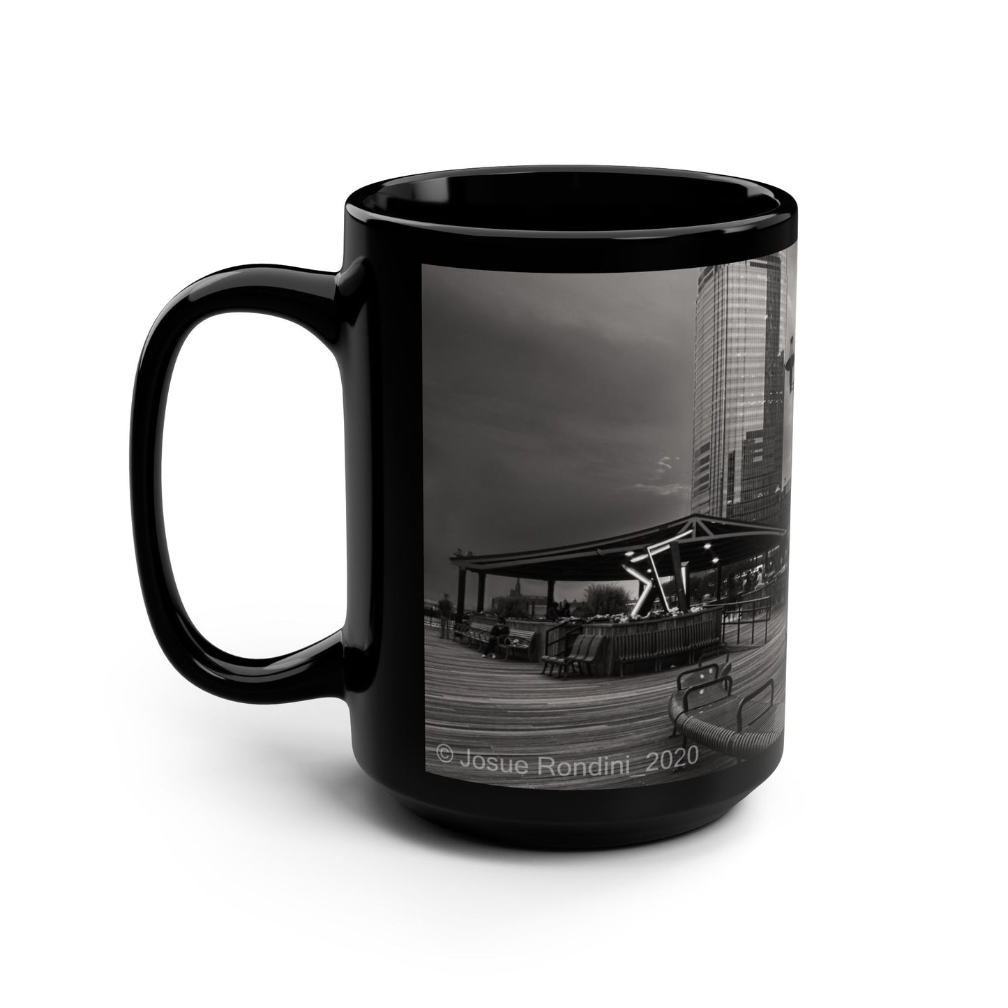 Elegant 15oz Ceramic Coffe Mug Printed with High-Res, Beautifull Urban Landscape.