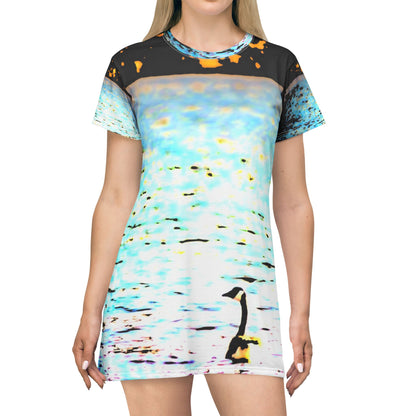Lakeside Duckling Dress – Duo-Tone High-Contrast Edition