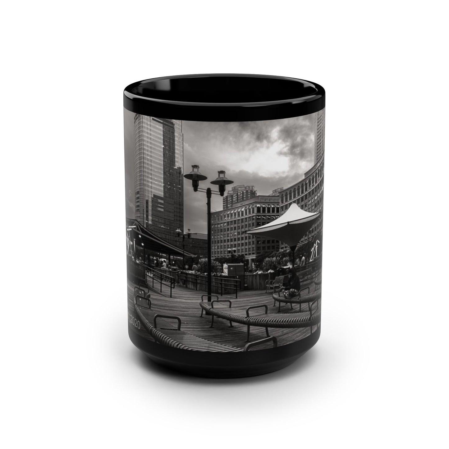 Elegant 15oz Ceramic Coffe Mug Printed with High-Res, Beautifull Urban Landscape.