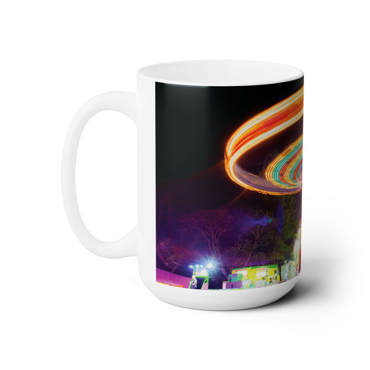 Elegante taza de café de cerámica de 15 oz impresa con una hermosa imagen de una feria urbana.