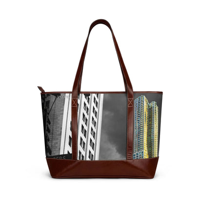 NY Middle Town Cityscape Tote Handbag — Vintage Black & White Urban Photo
