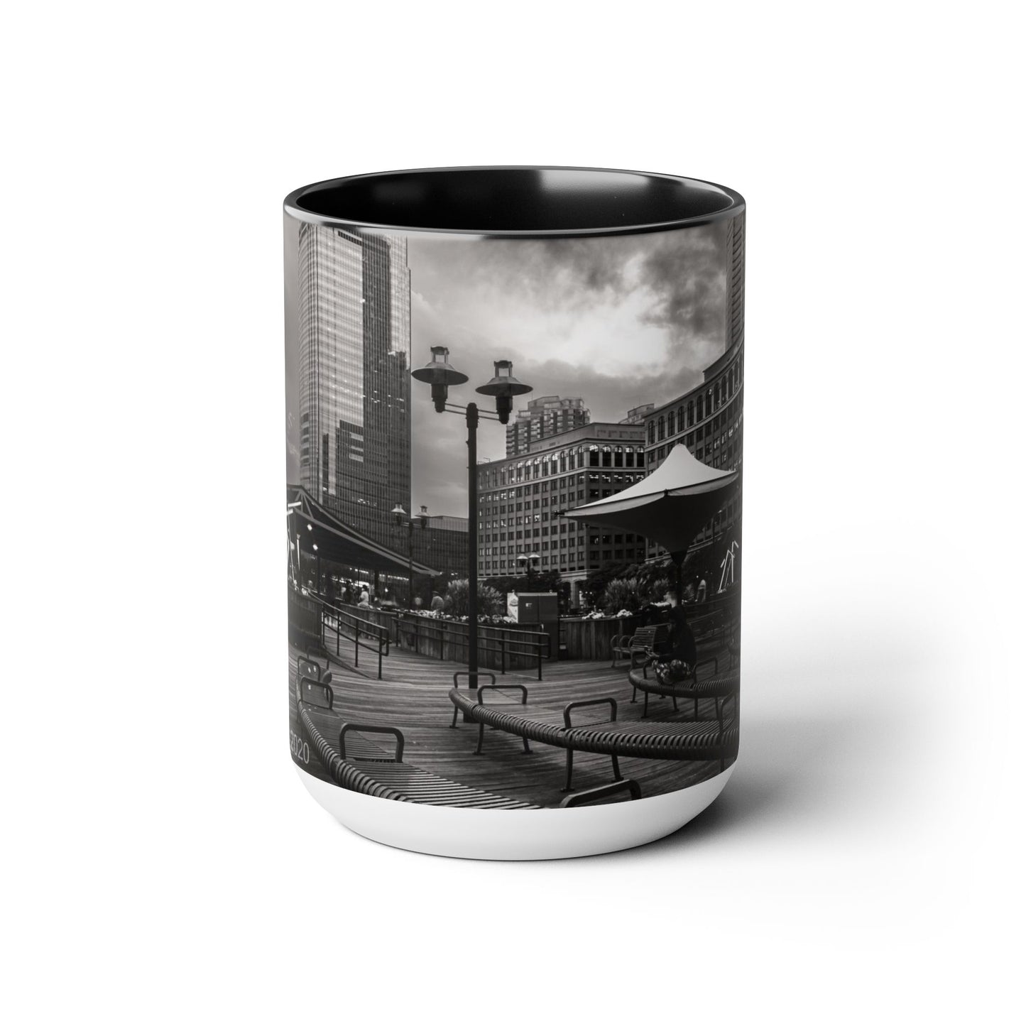 Two Tone 15oz Ceramic, Coffe Mug, Printed with a High-Res Beautifull Urban Landscape.