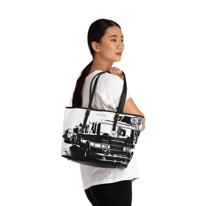 Leather Shoulder Bag / Urban Duty